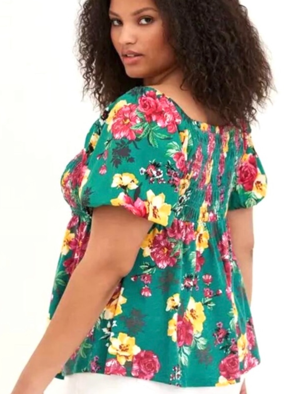 🆕🌼TORRID Green Floral Smocked Poof Sleeve Top🌼